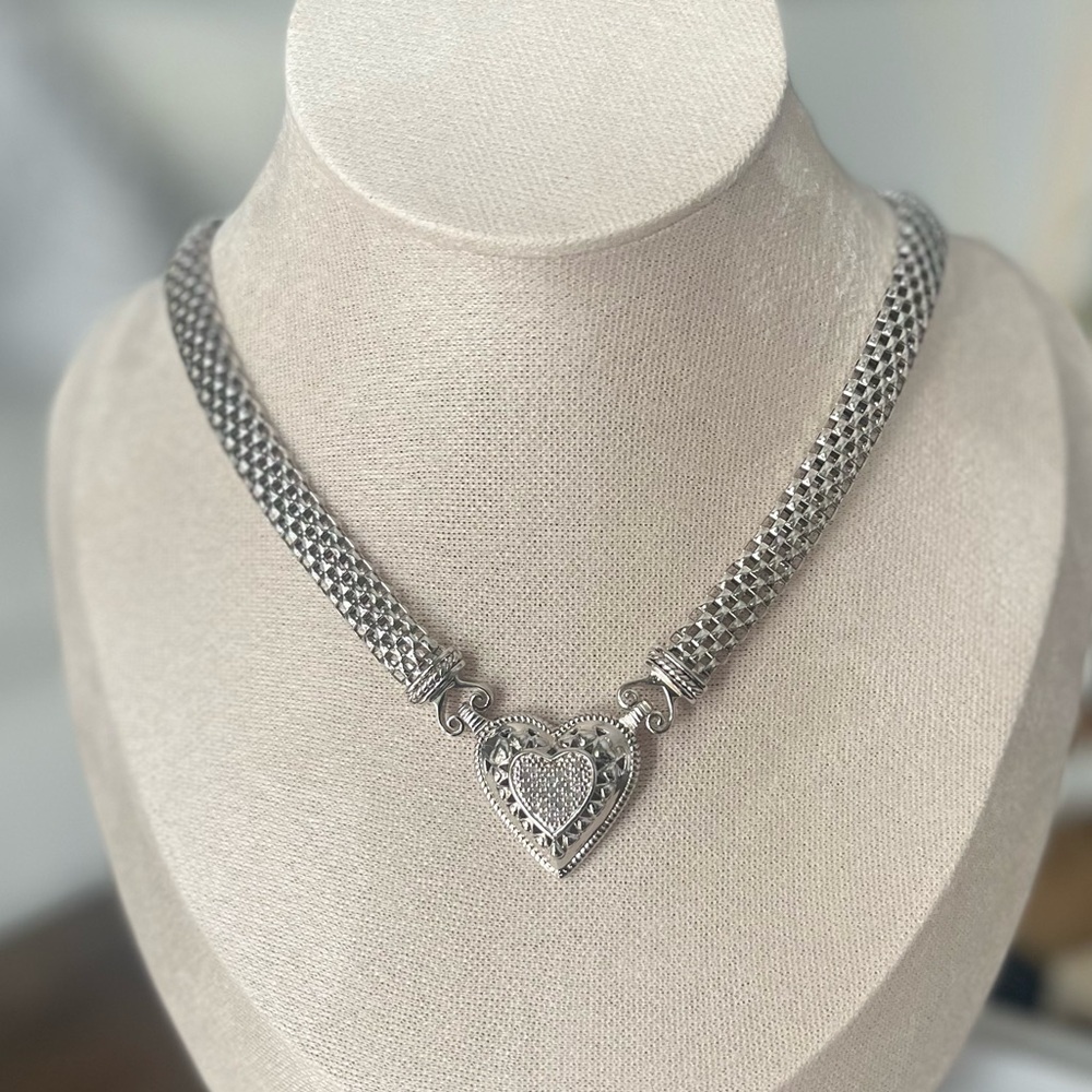 Diamonds Necklace in sterling silver